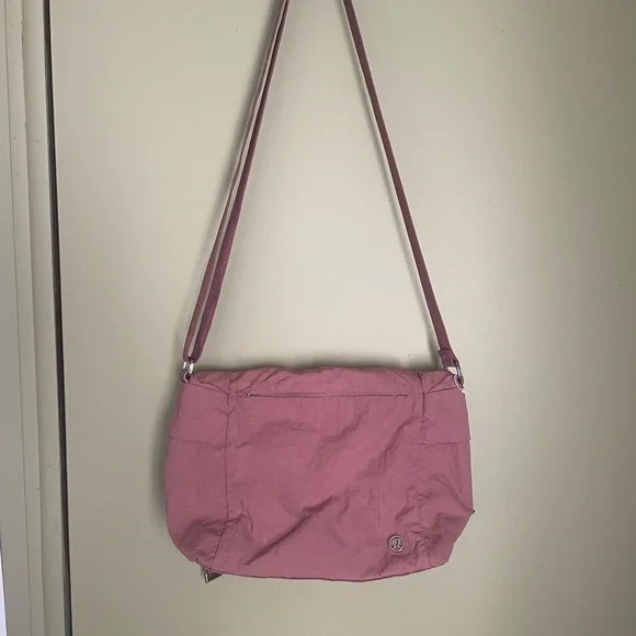 Lululemon mauve purple Crossbody Bag - Picture 4 of 11